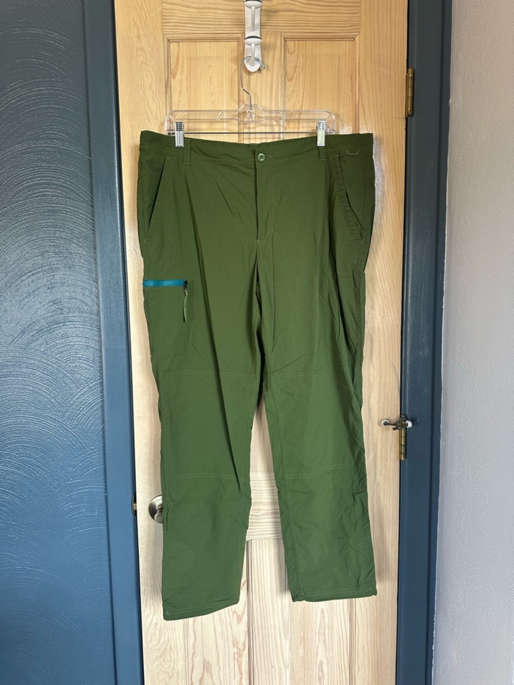Women’s Olive Green Outdoors Pants 18